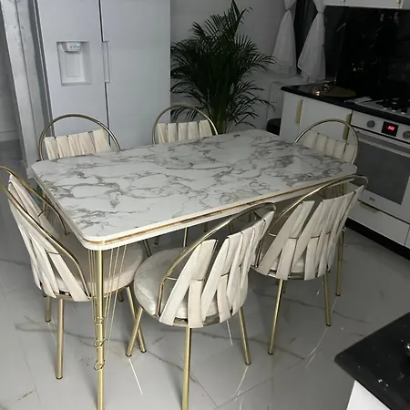 Apartment Yanis Craiova